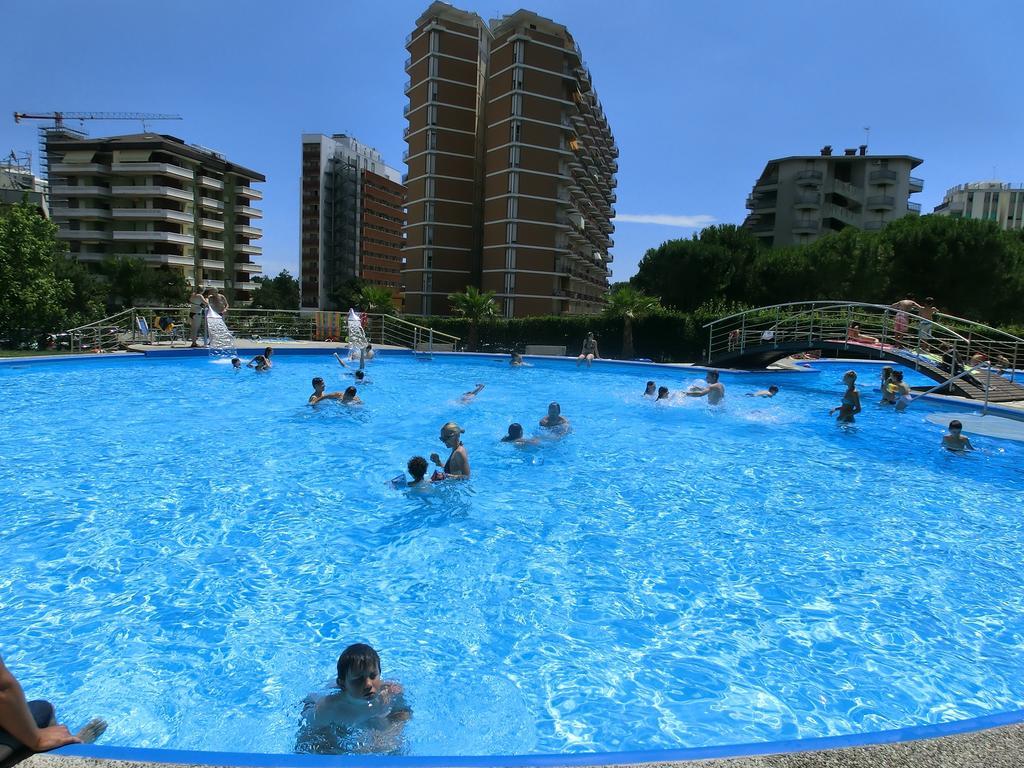 Appartamenti La Torre Lignano Sabbiadoro Kültér fotó