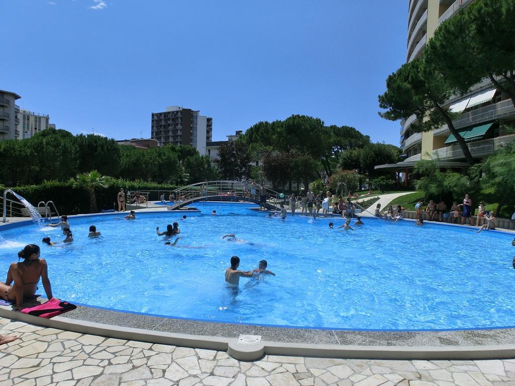 Appartamenti La Torre Lignano Sabbiadoro Kültér fotó