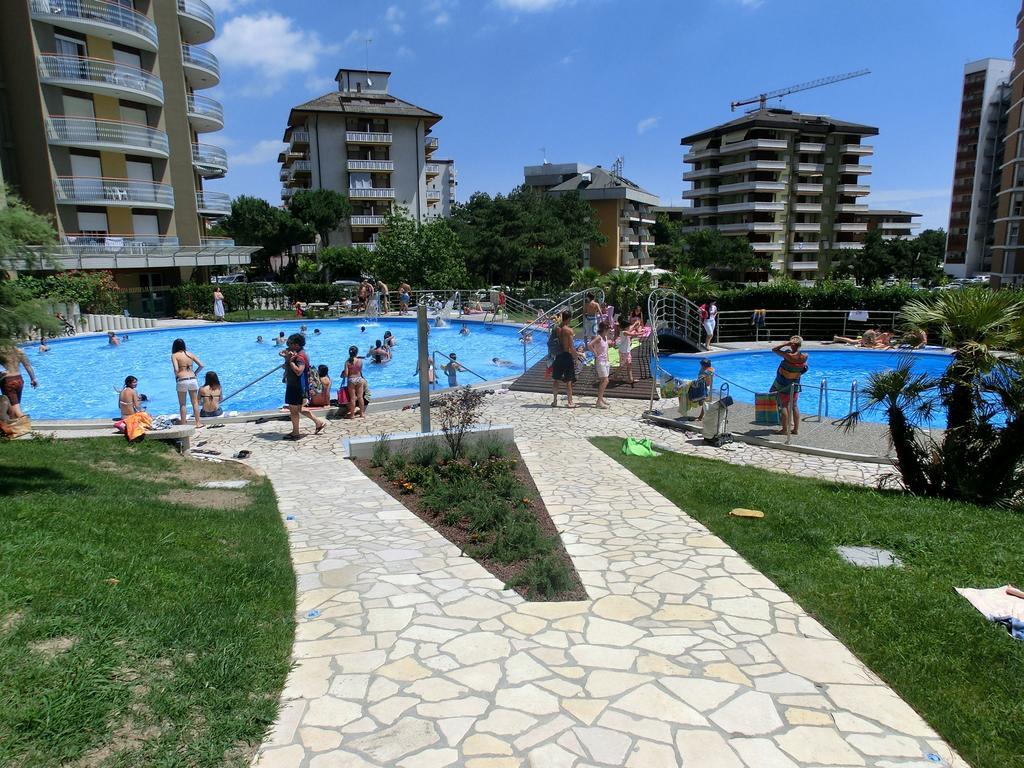 Appartamenti La Torre Lignano Sabbiadoro Kültér fotó