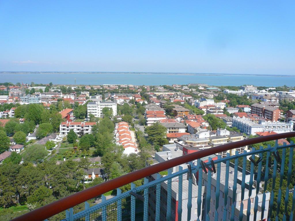 Appartamenti La Torre Lignano Sabbiadoro Kültér fotó