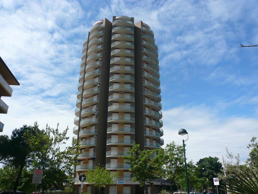 Appartamenti La Torre Lignano Sabbiadoro Kültér fotó